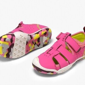 Plae Sam 2.0 Fushia Girls size 11